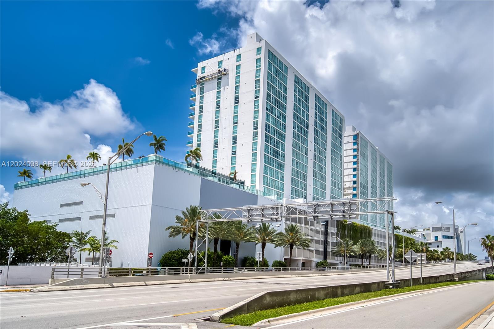 400 Sunny Isles Boulevard