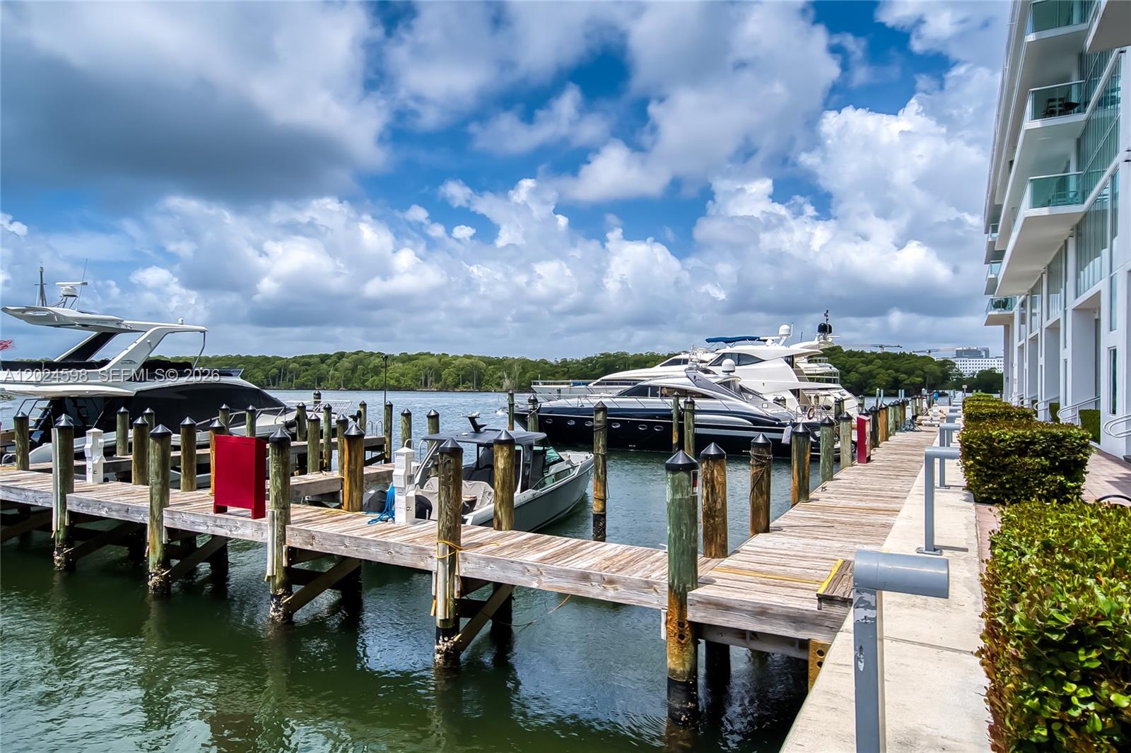 400 Sunny Isles Boulevard