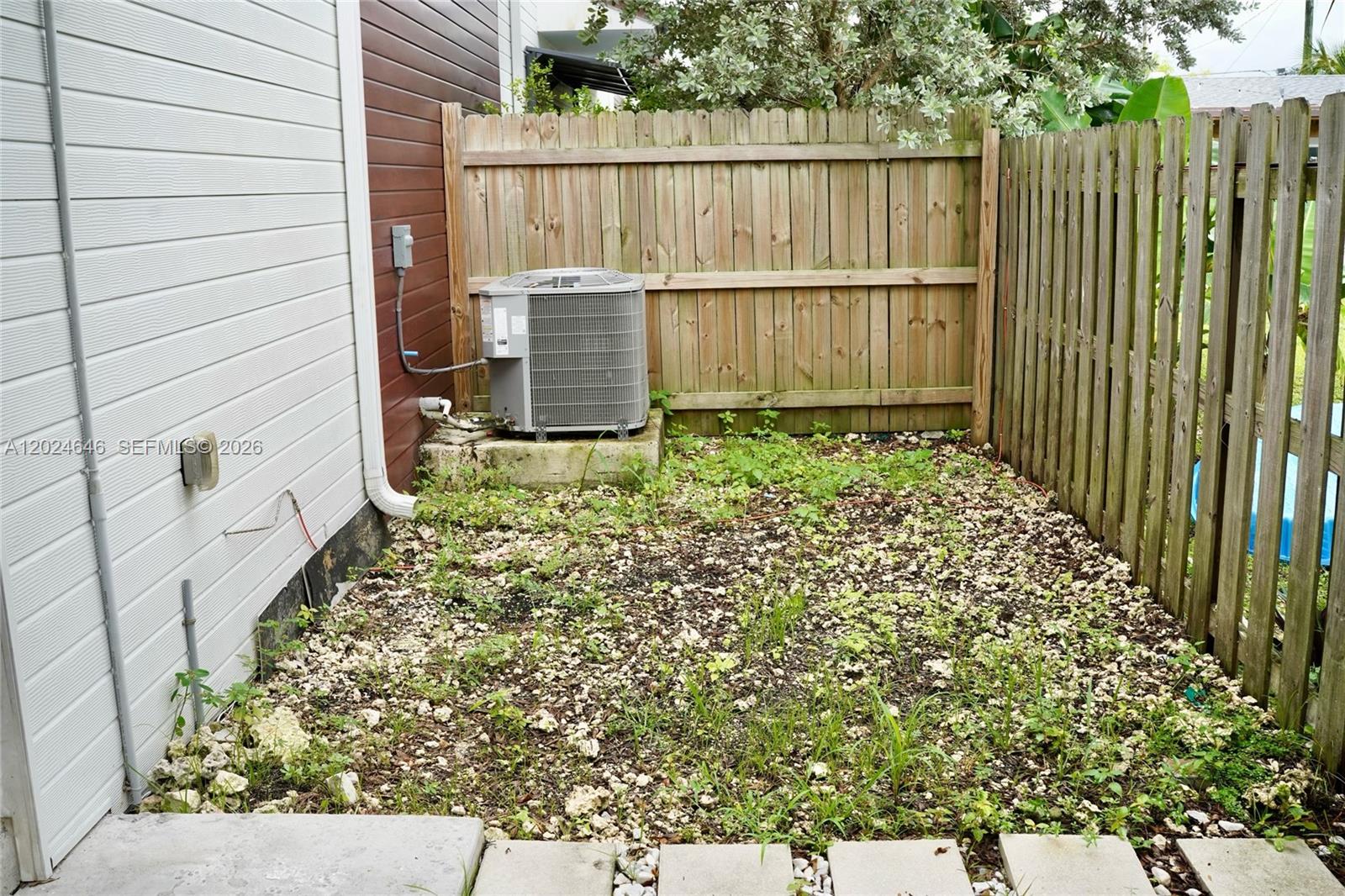 958 NW 10th Street