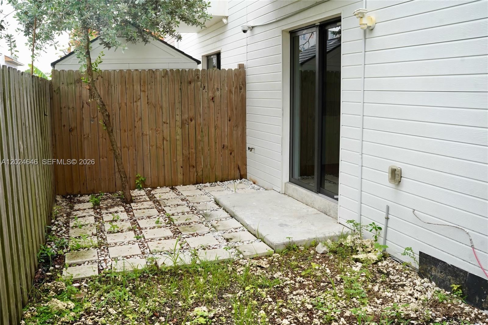 958 NW 10th Street
