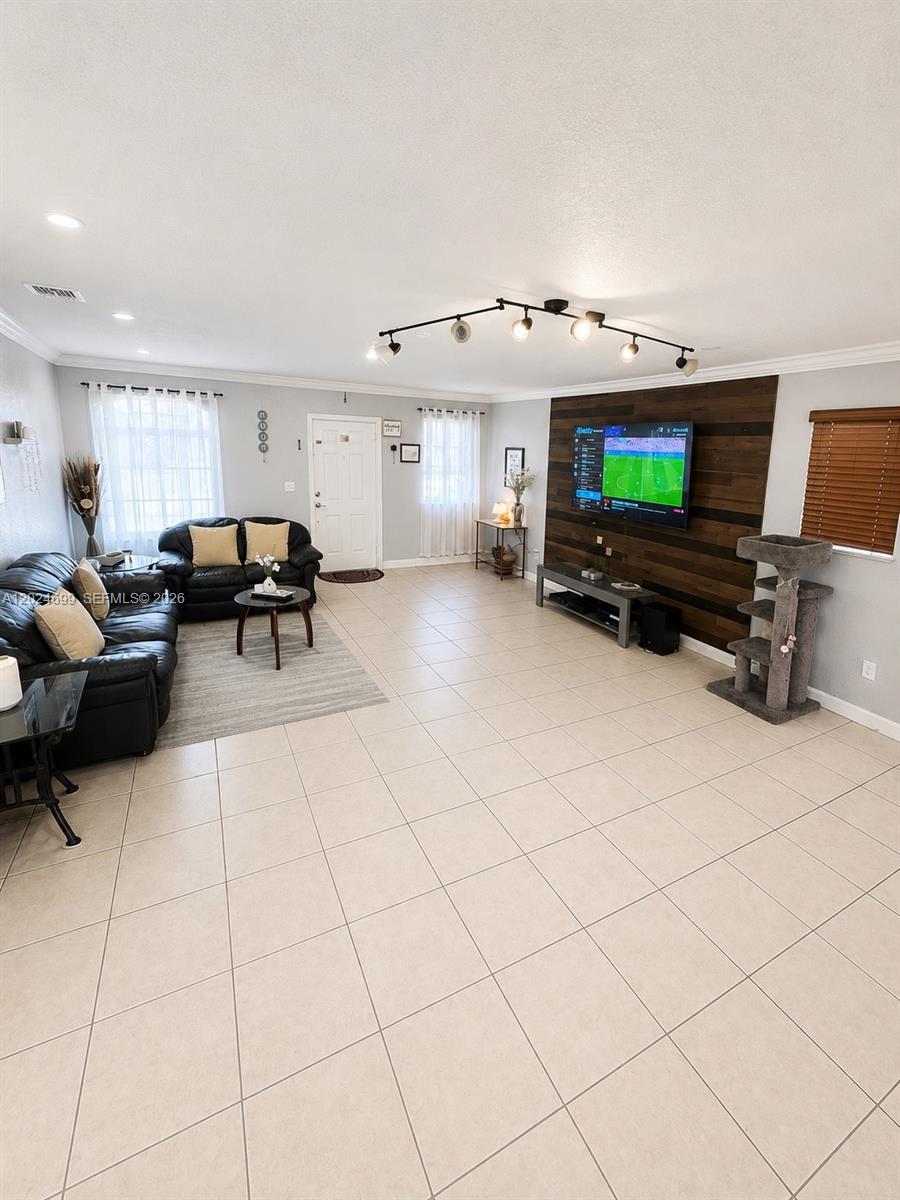 7305 NW 173rd Drive