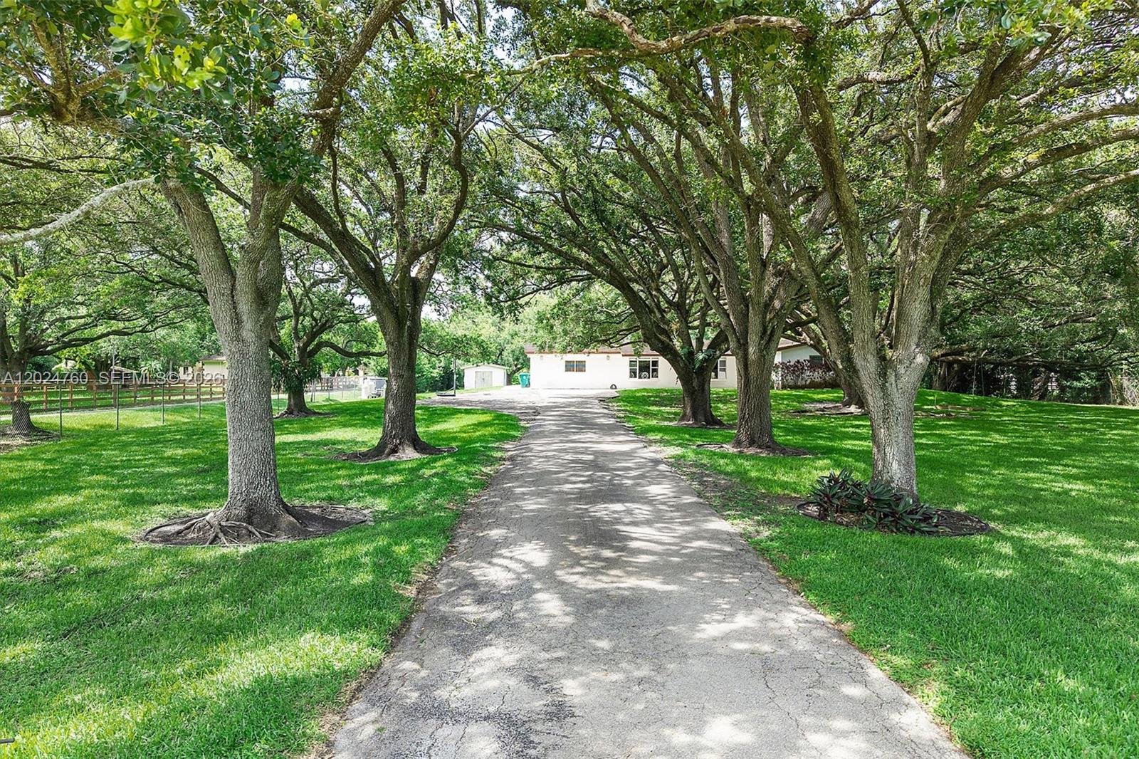 13821 Mustang Trail
