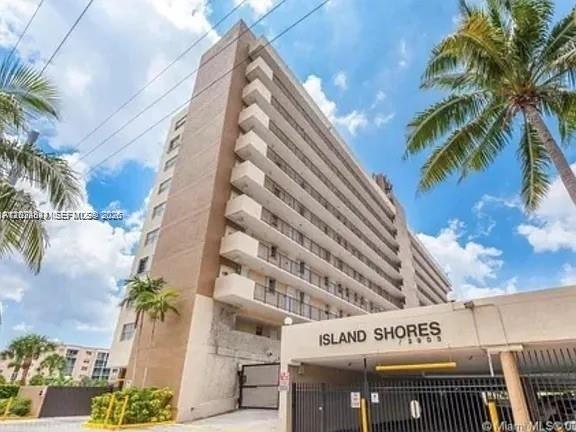 2903 N Miami Beach Boulevard