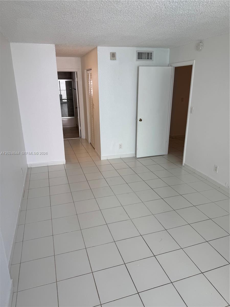 2903 N Miami Beach Boulevard