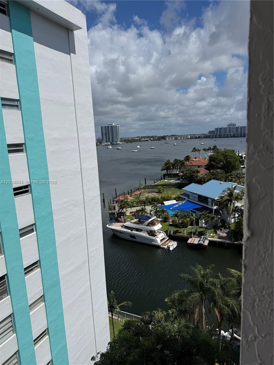 2903 N Miami Beach Boulevard