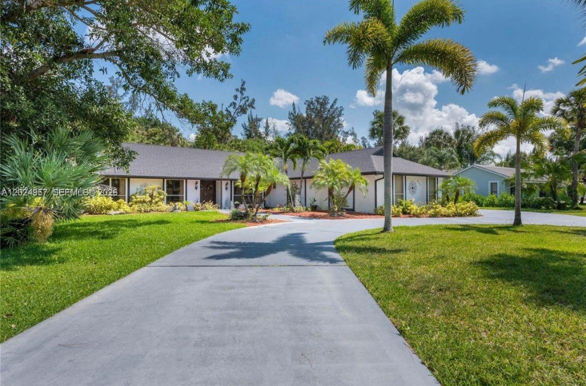 13353 Doubletree Circle