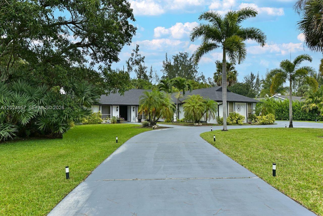 13353 Doubletree Circle