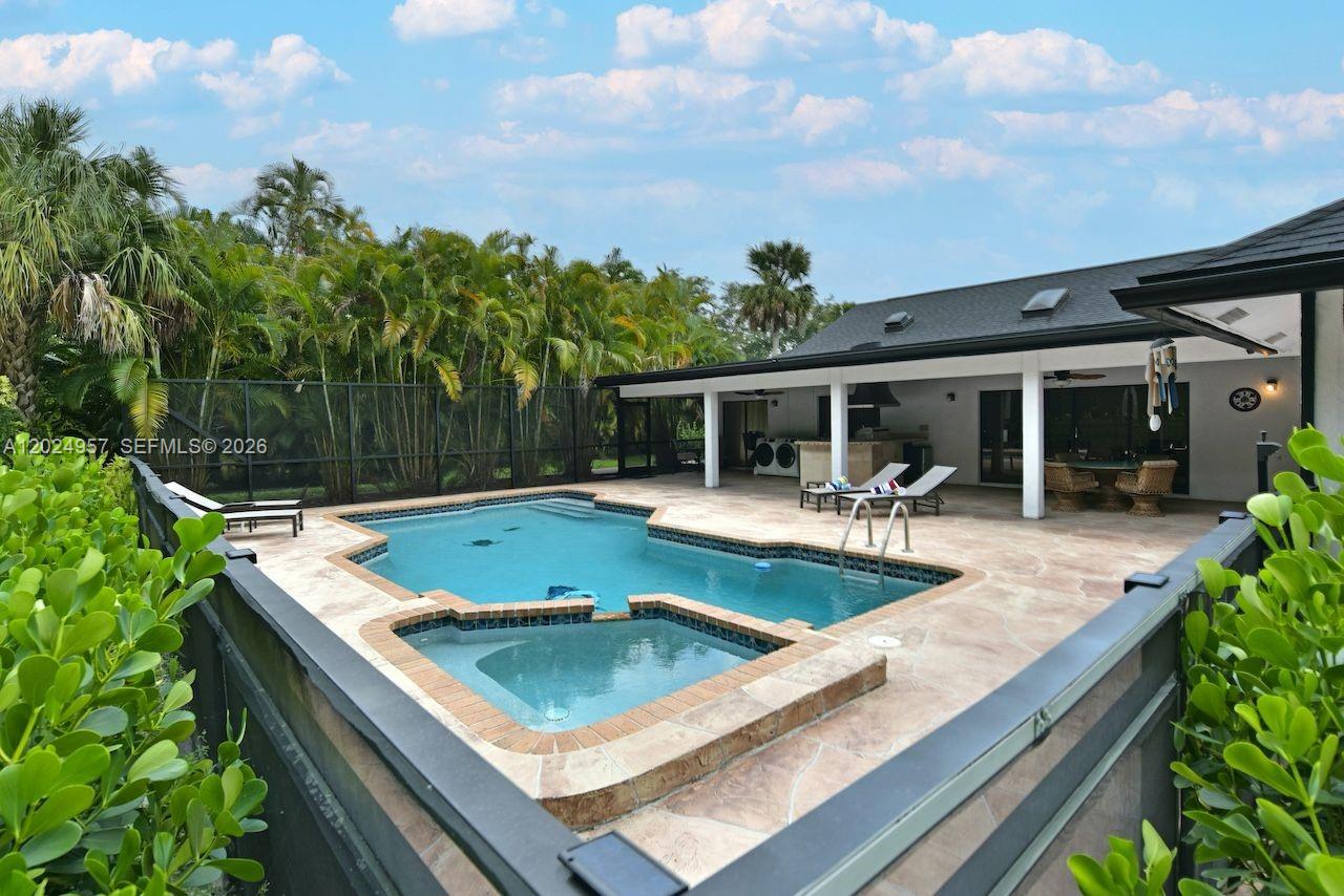 13353 Doubletree Circle