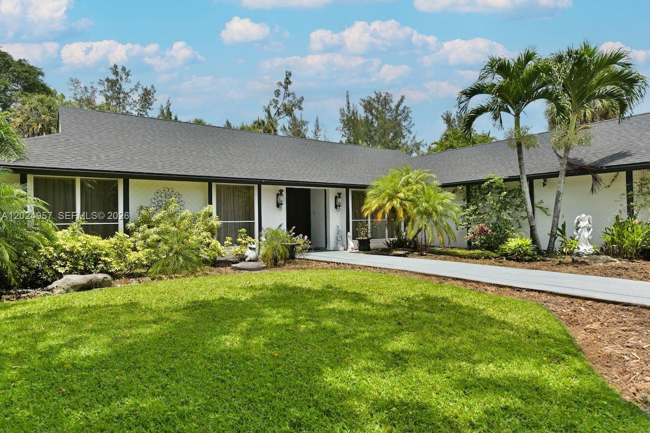 13353 Doubletree Circle