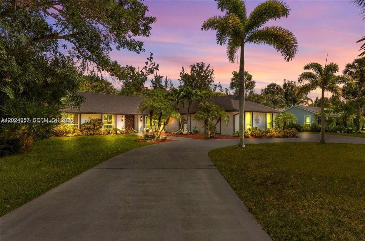 13353 Doubletree Circle