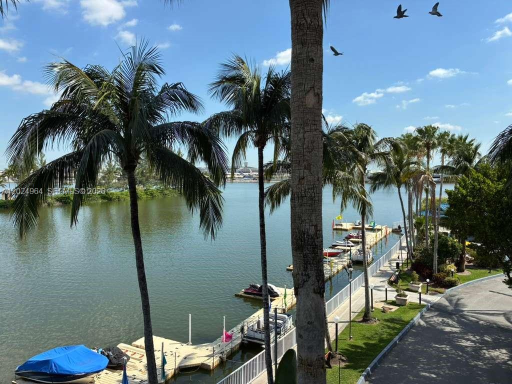5085 NW 7th Street