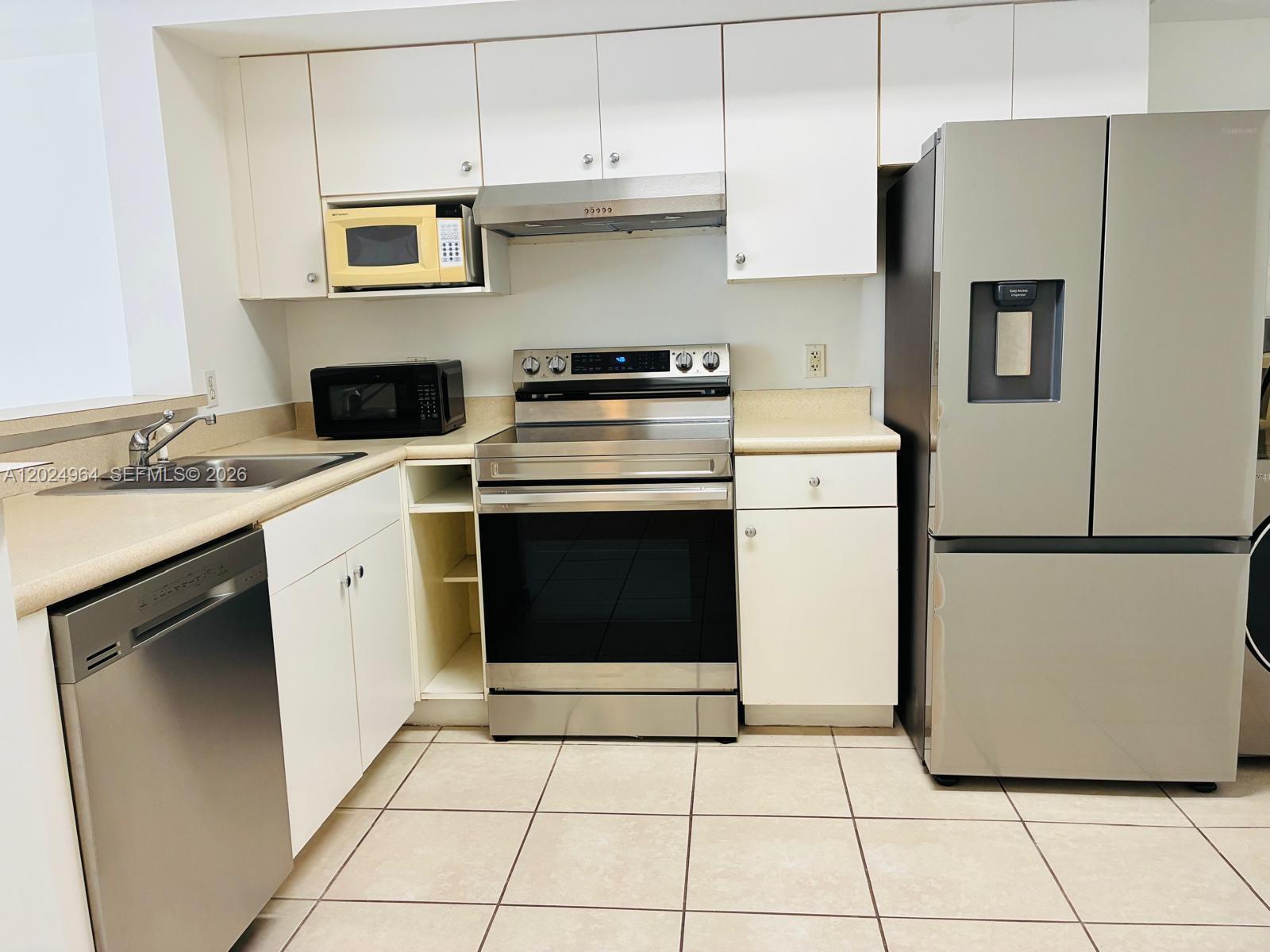 5085 NW 7th Street