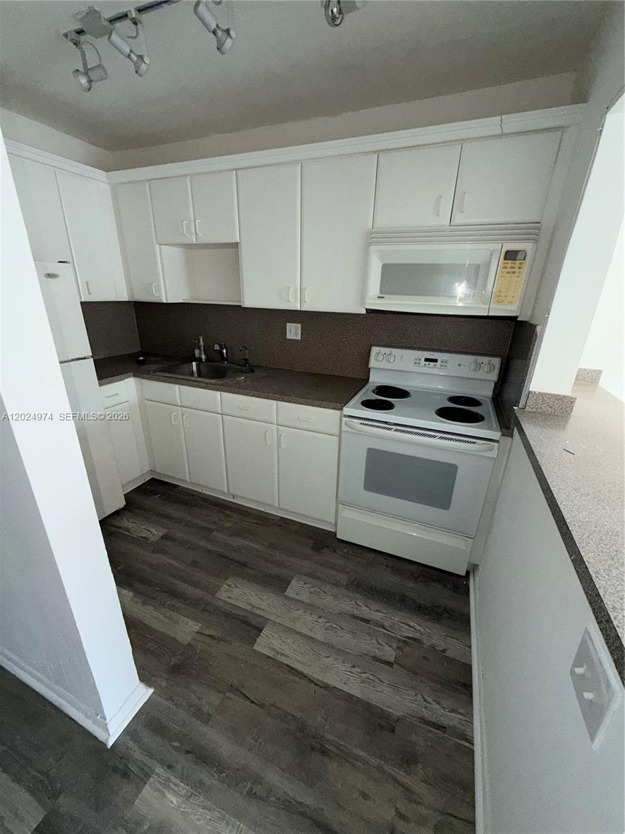 1470 NE 125th Terrace