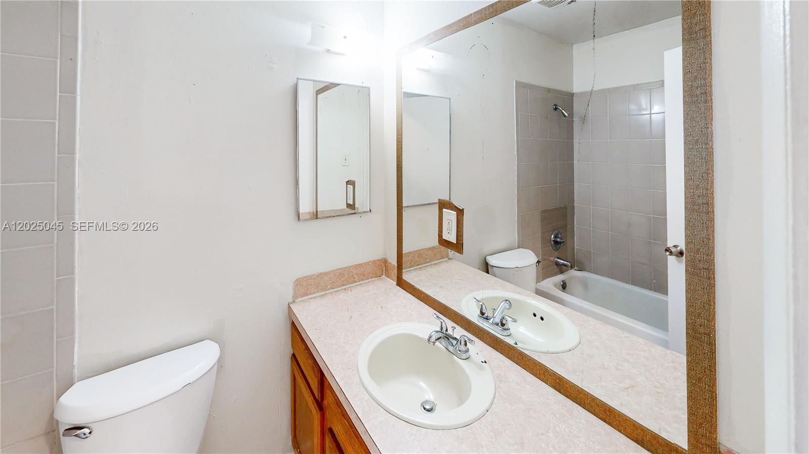 1664 SW 2nd Court