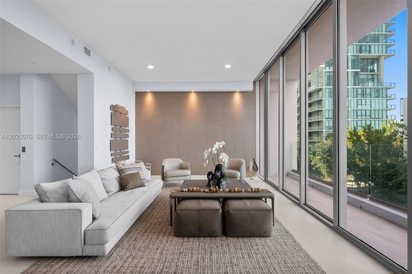 650 NE 32nd Street
