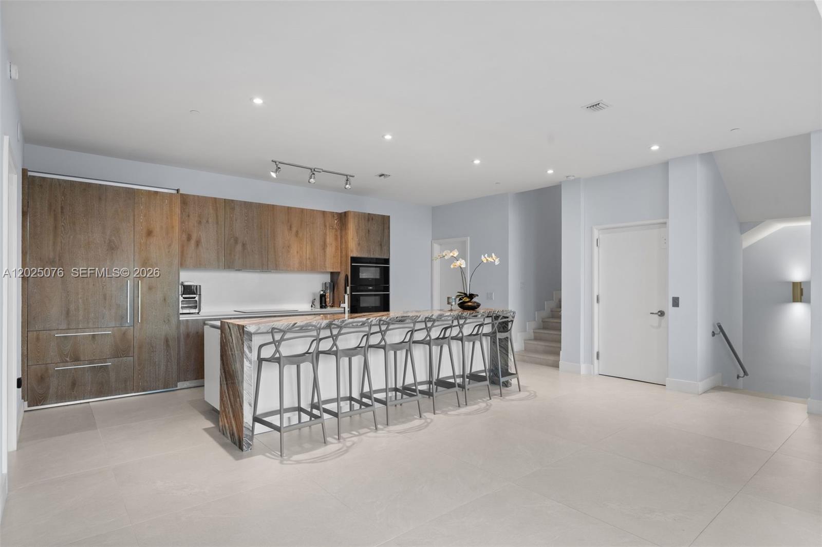 650 NE 32nd Street