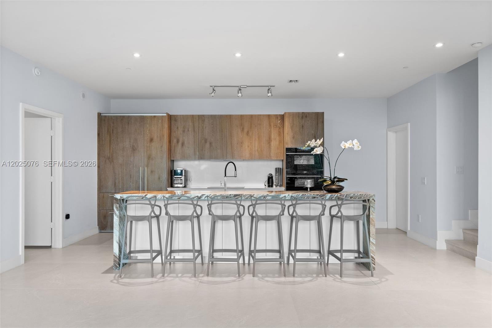 650 NE 32nd Street