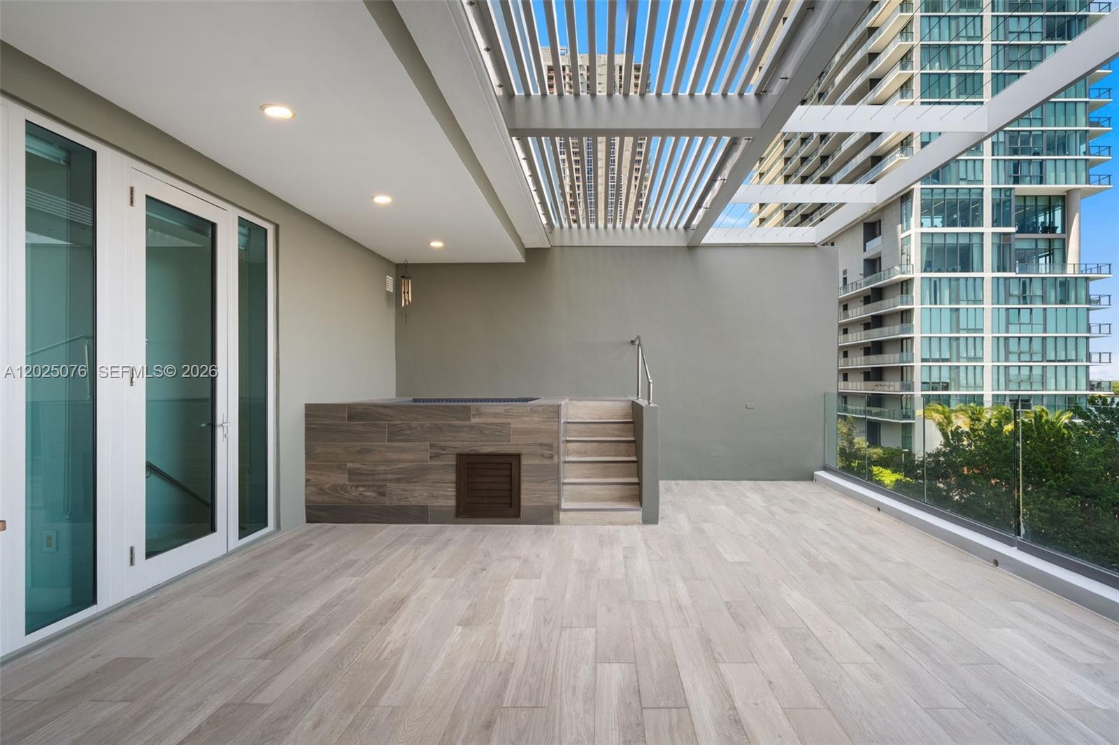 650 NE 32nd Street