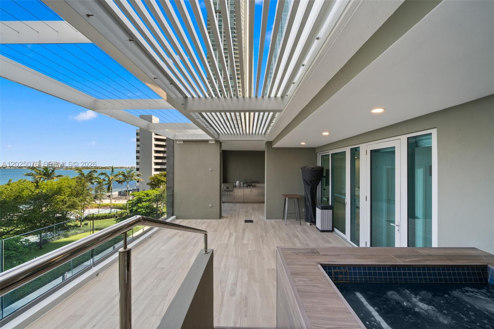 650 NE 32nd Street