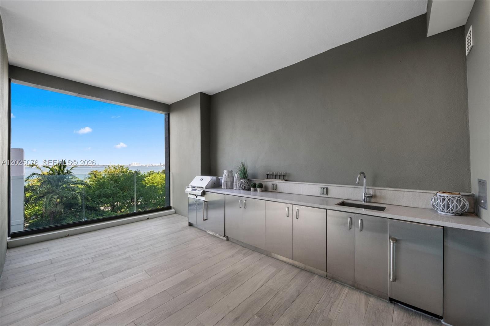 650 NE 32nd Street
