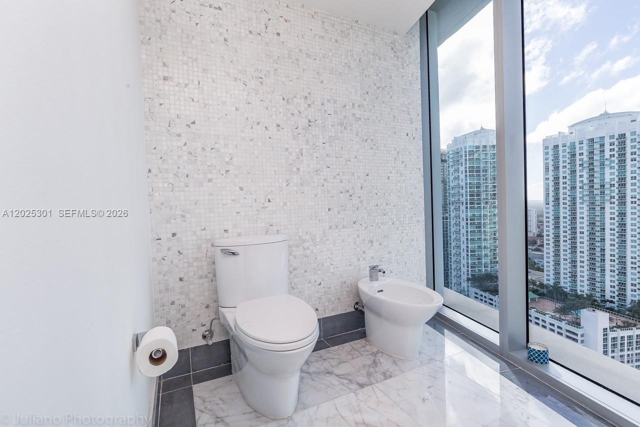 200 Biscayne Boulevard Way
