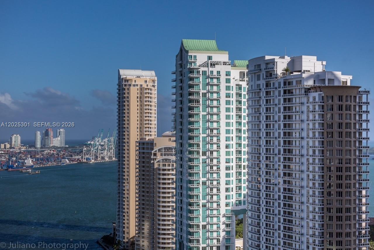 200 Biscayne Boulevard Way