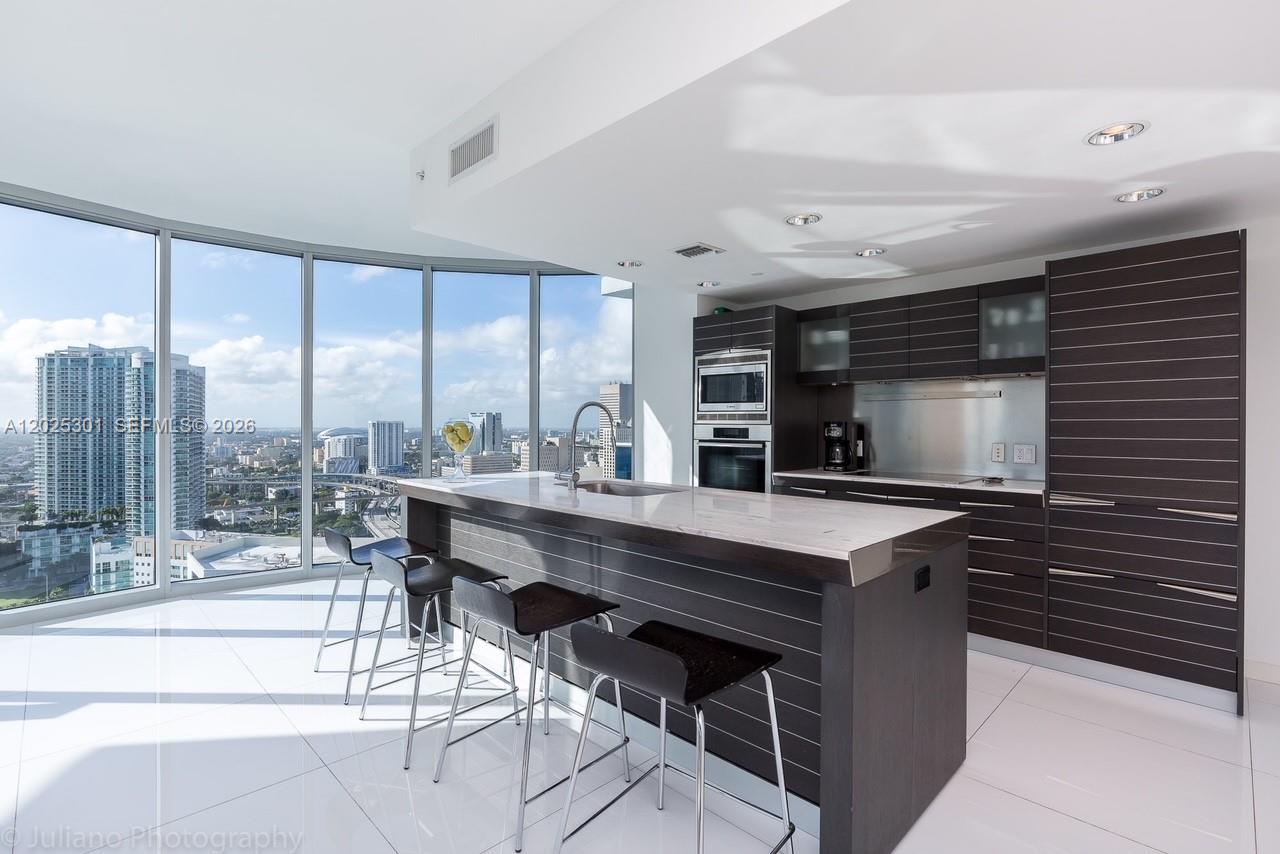 200 Biscayne Boulevard Way