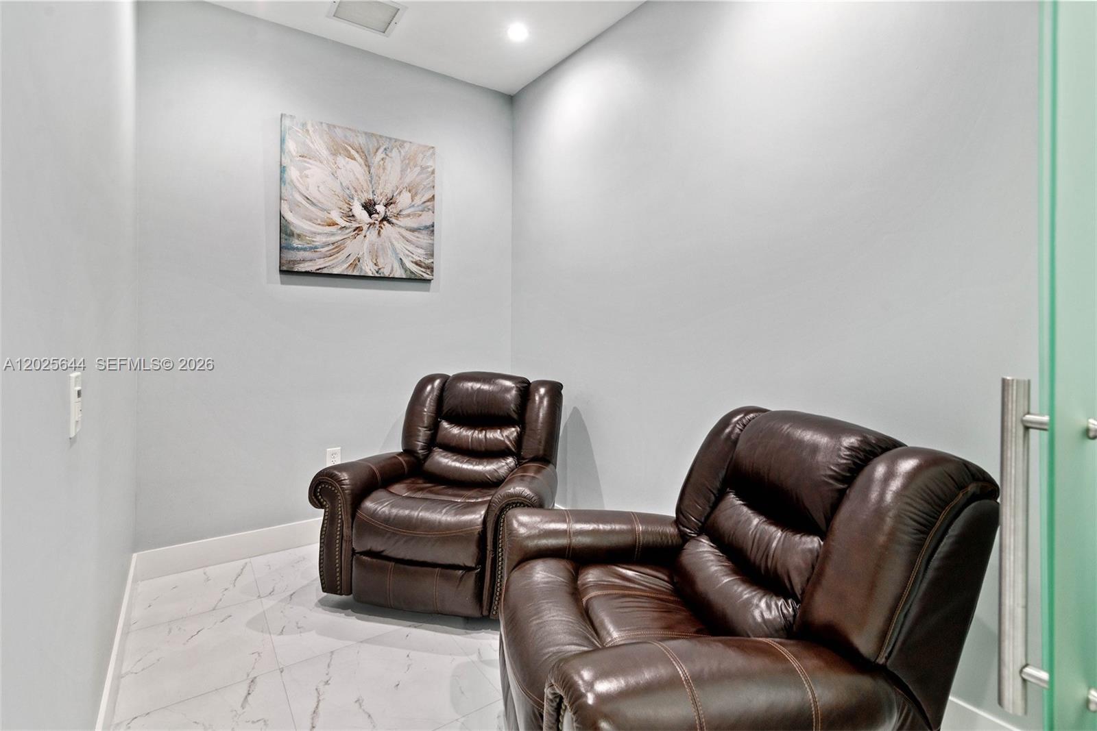 11601 Red Road