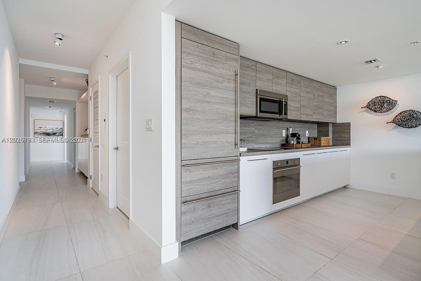 400 Sunny Isles Boulevard