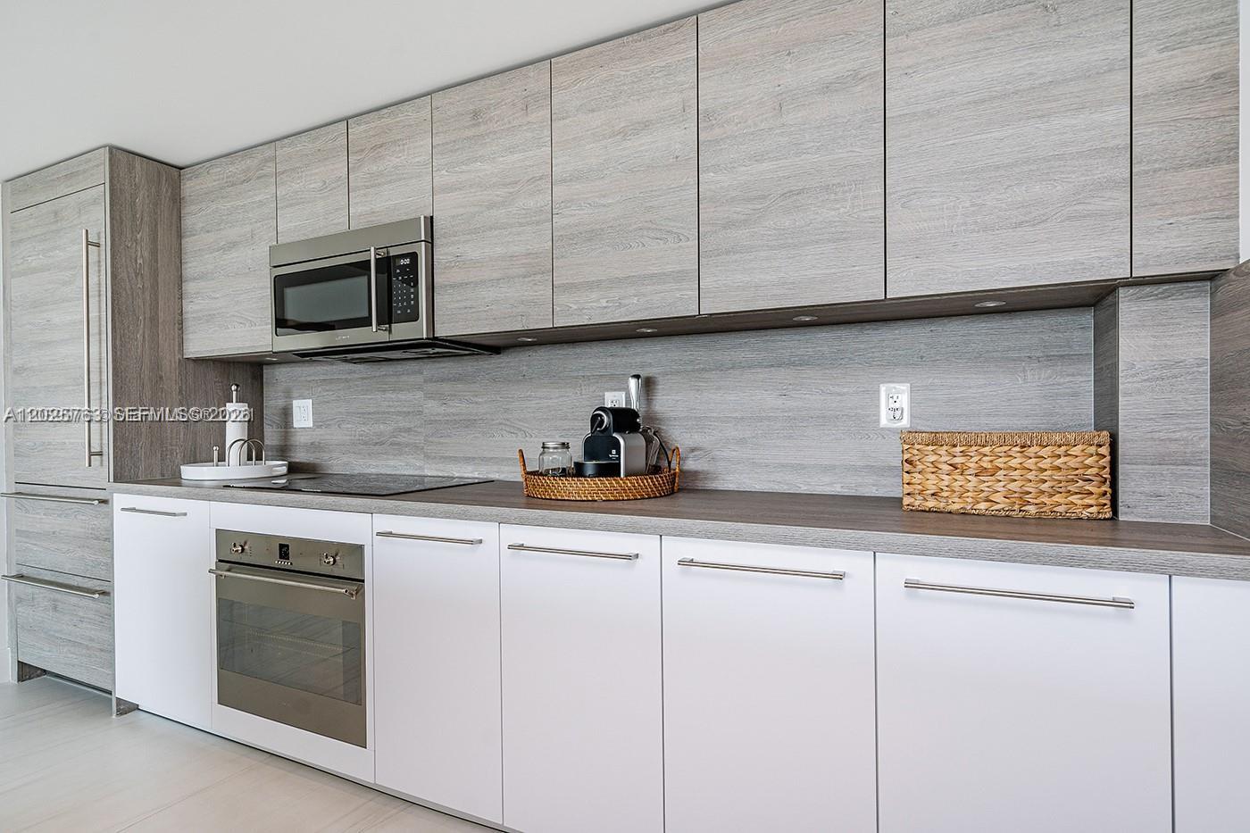 400 Sunny Isles Boulevard