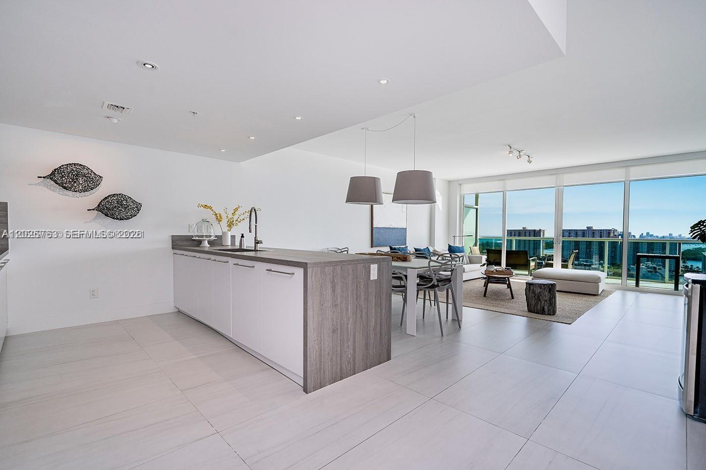 400 Sunny Isles Boulevard