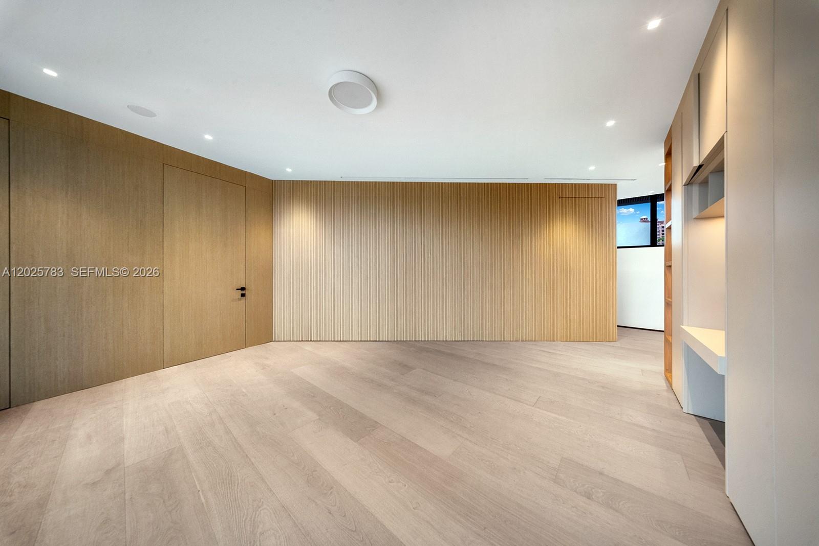 6941 Sunrise Court