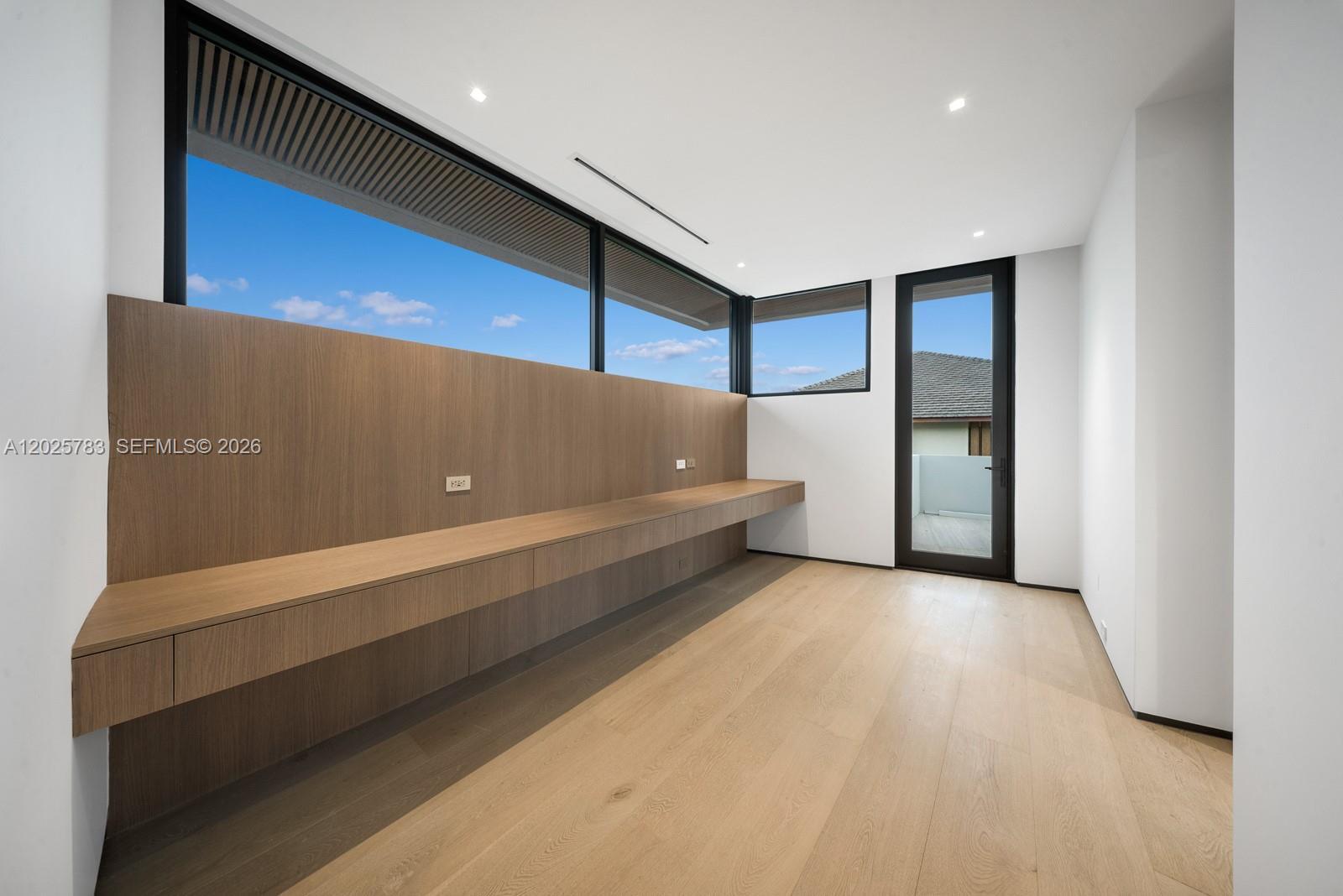 6941 Sunrise Court