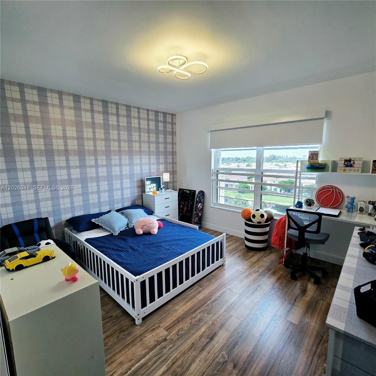 800 NE 195th Street
