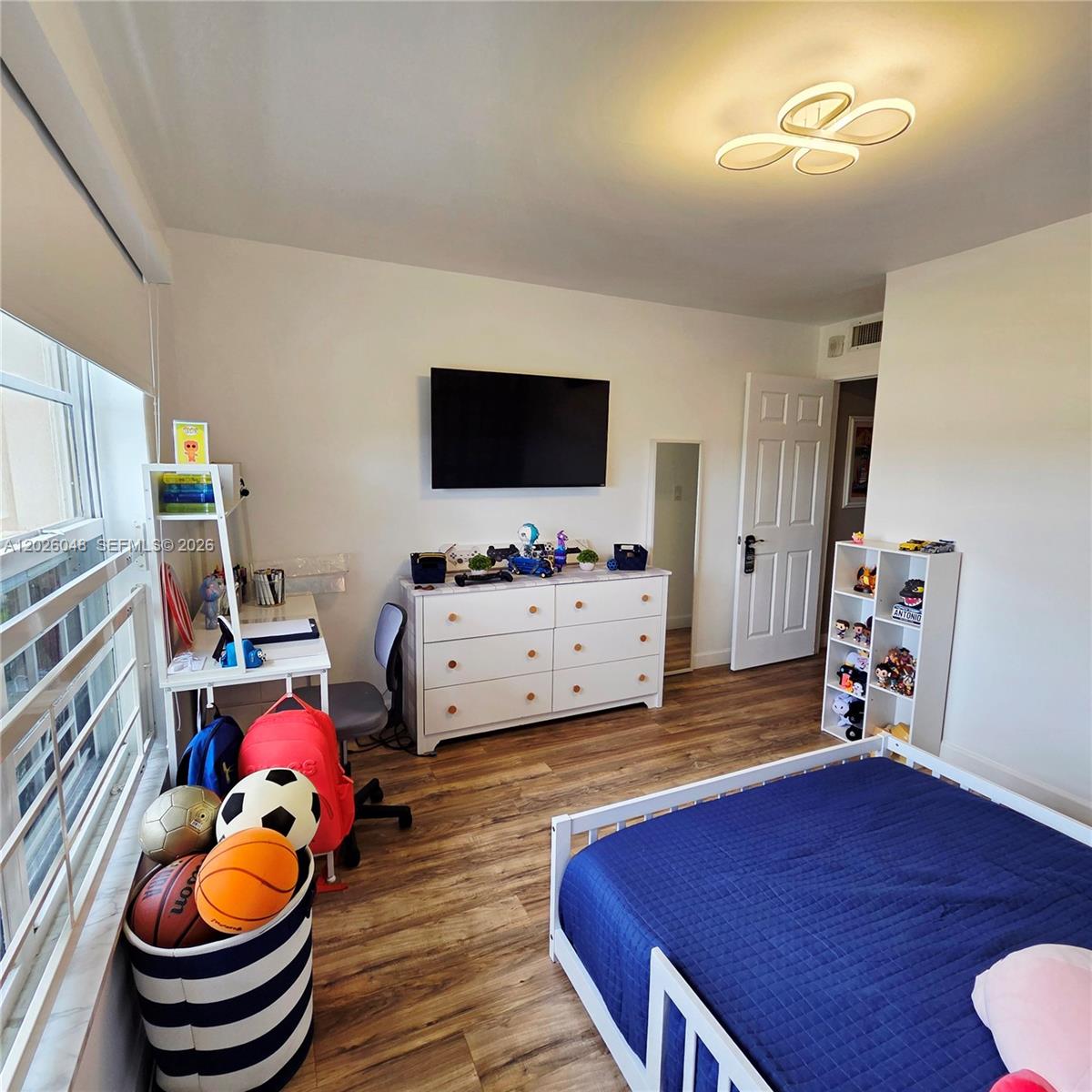 800 NE 195th Street