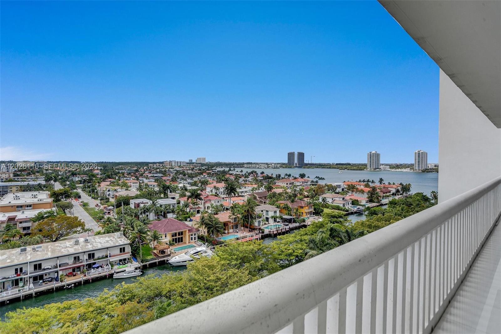 2000 Island Boulevard