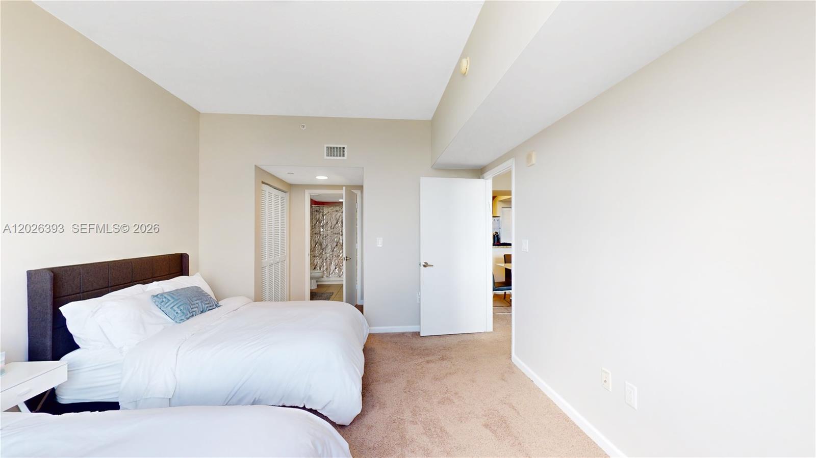19501 W Country Club Drive