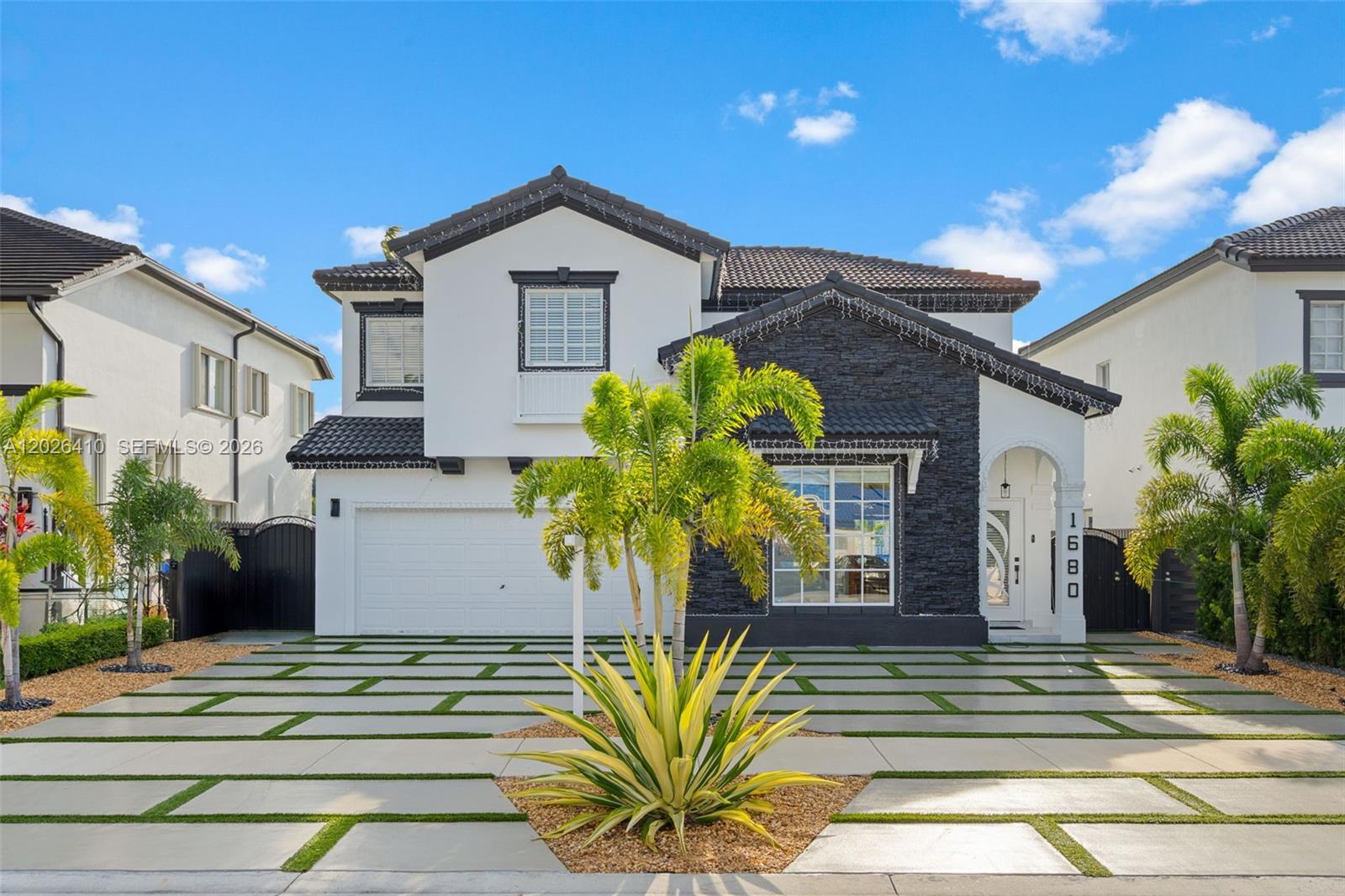 1680 SW 154th Path