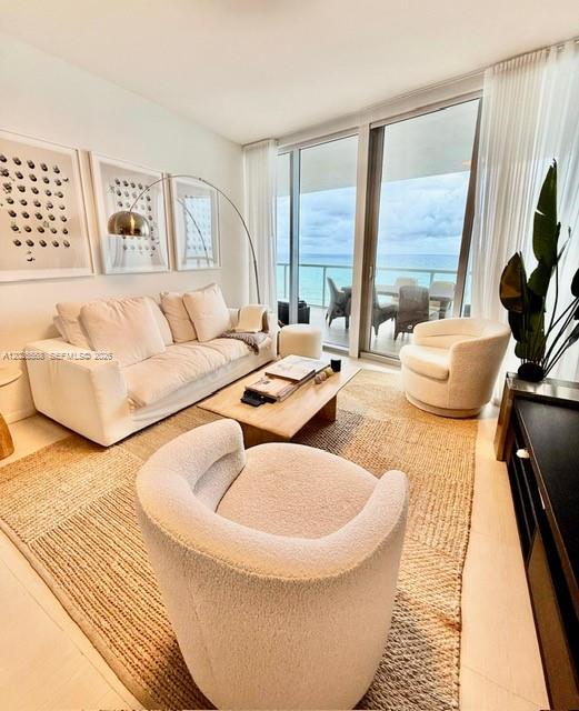 17121 Collins Avenue