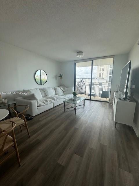 1300 Ponce De Leon Boulevard