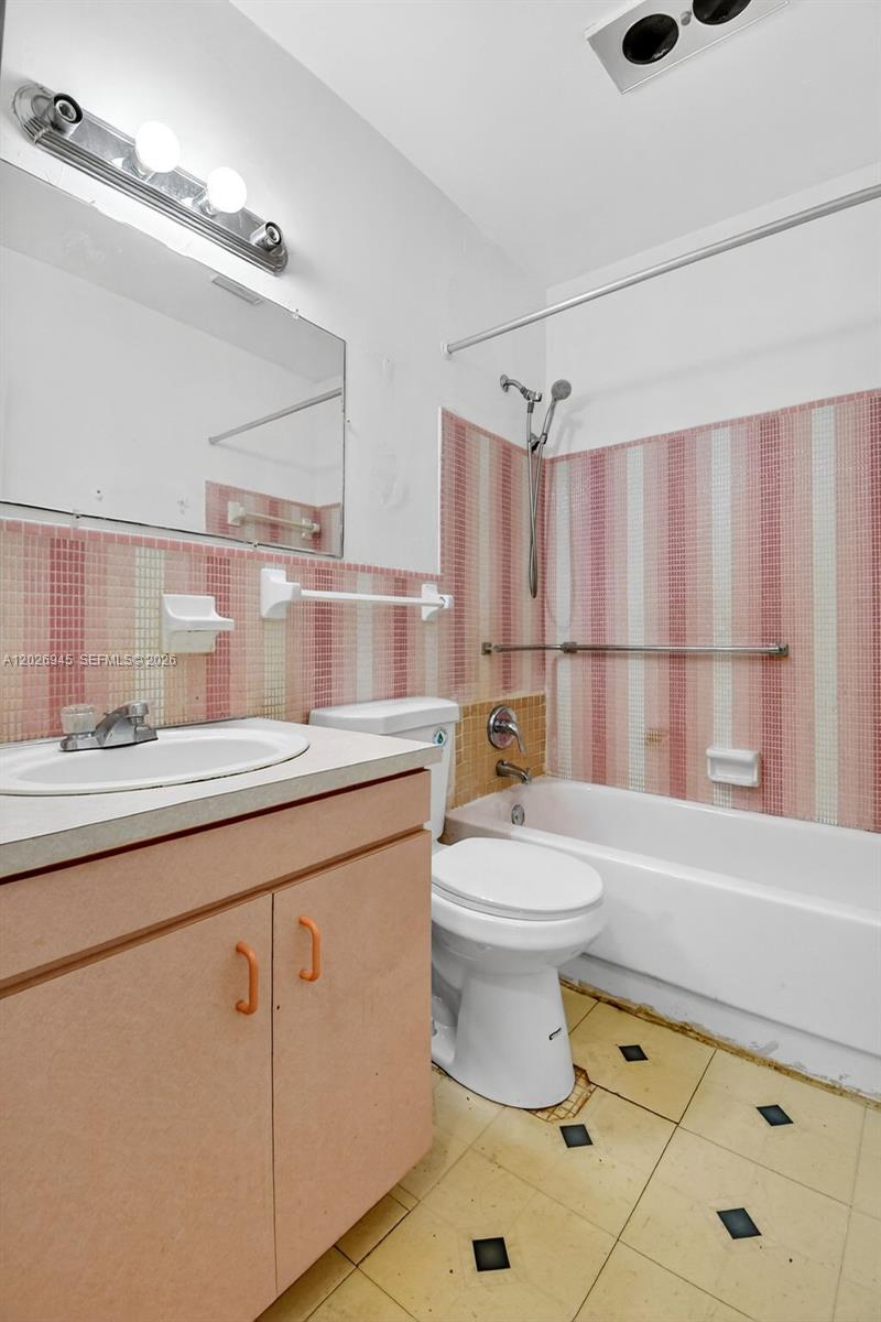 245 NE 191st Street
