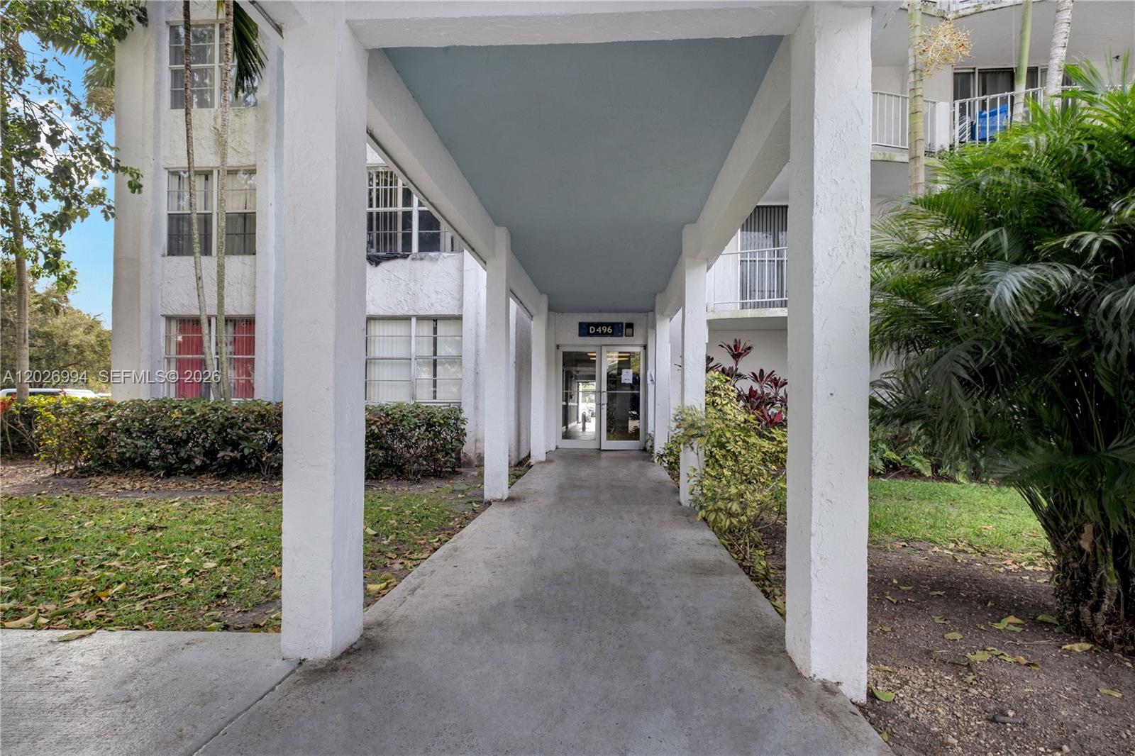 496 NW 165th St Road