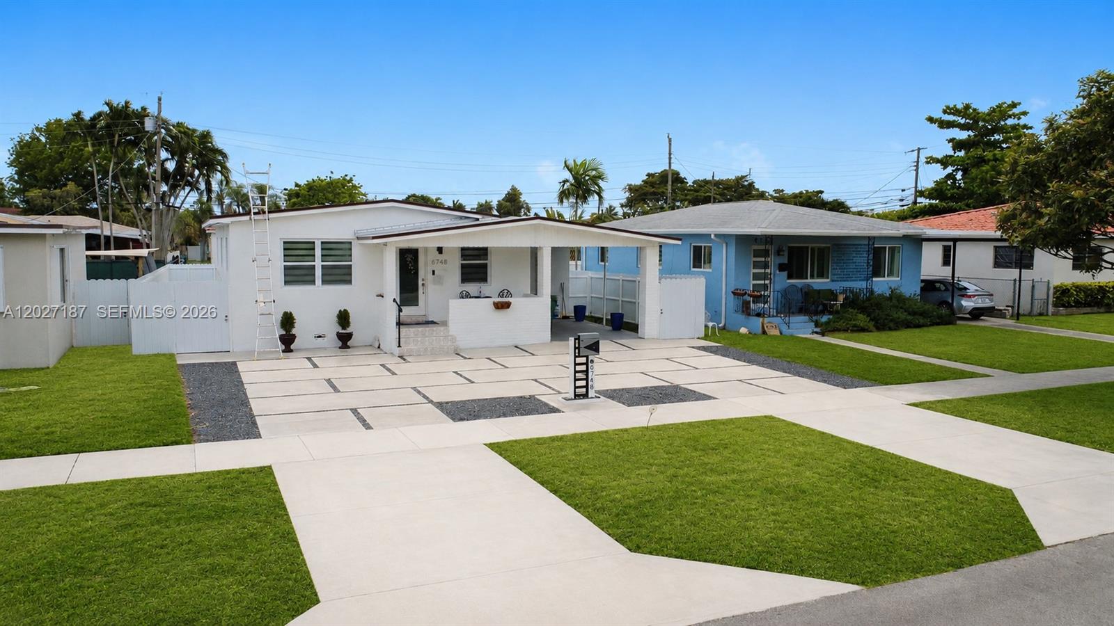 6748 SW 38th Street