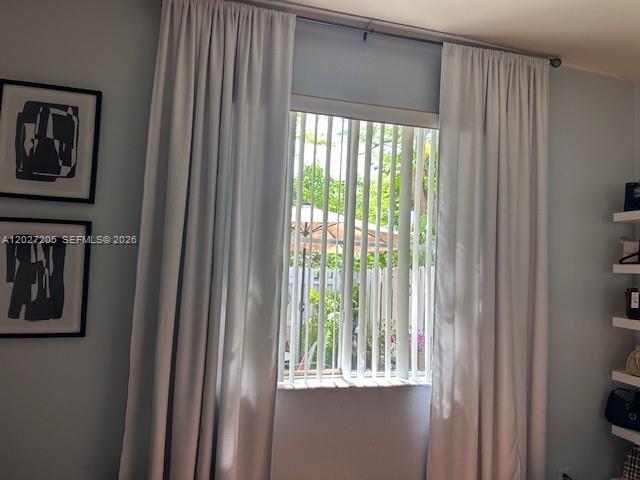 160 SW 16th Avenue