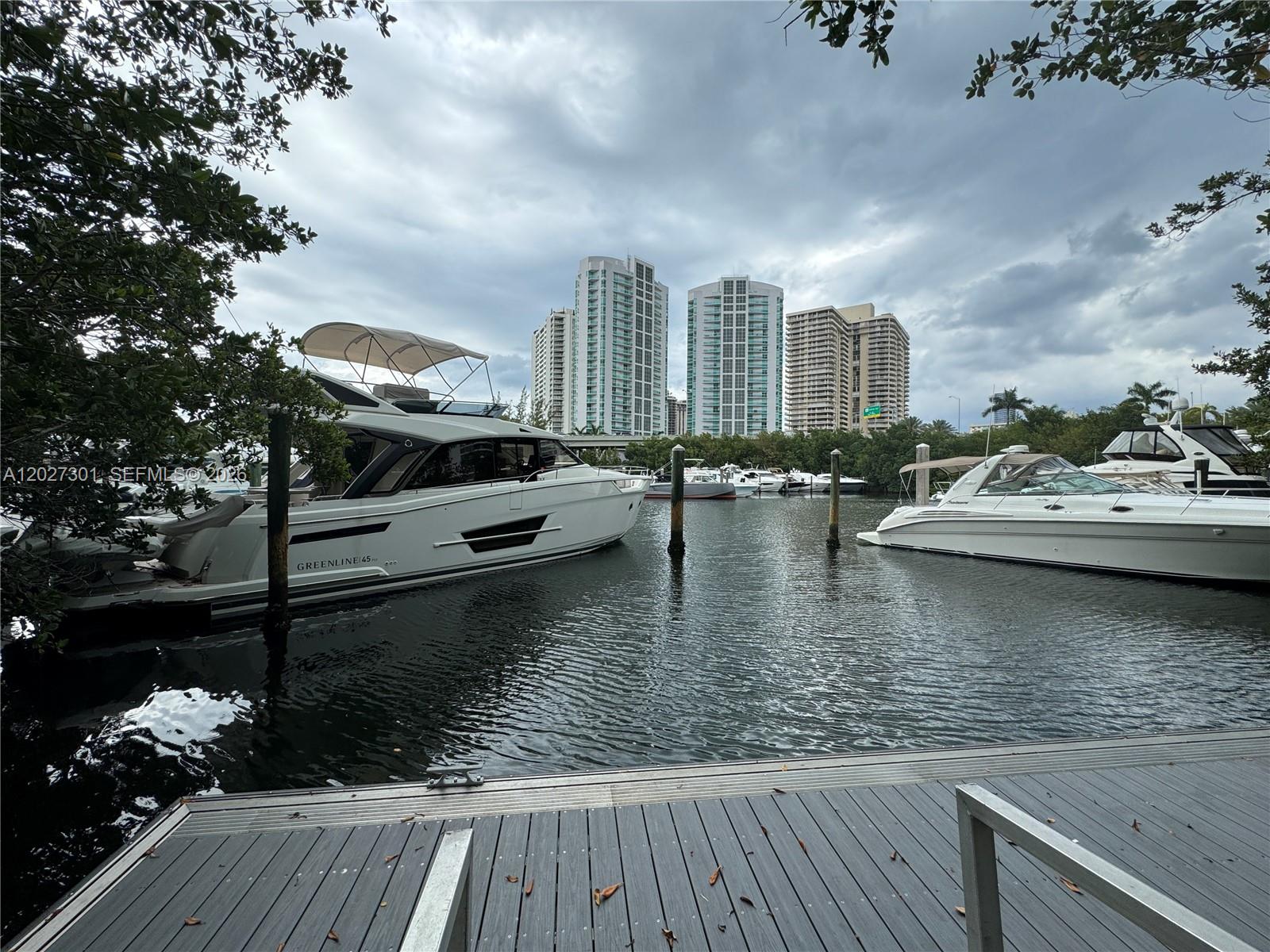 3500 Mystic Pointe Drive