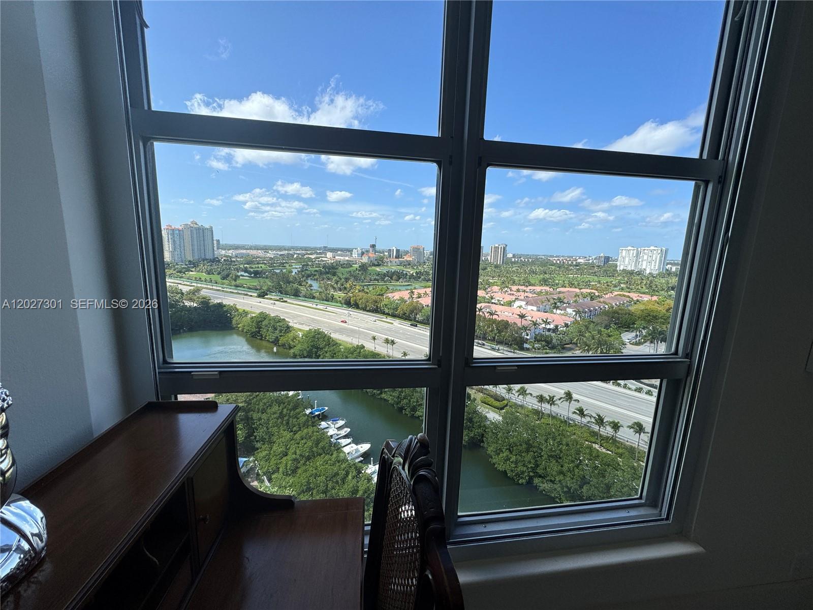 3500 Mystic Pointe Drive