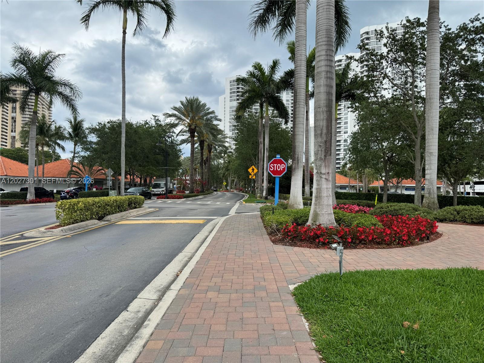 3500 Mystic Pointe Drive