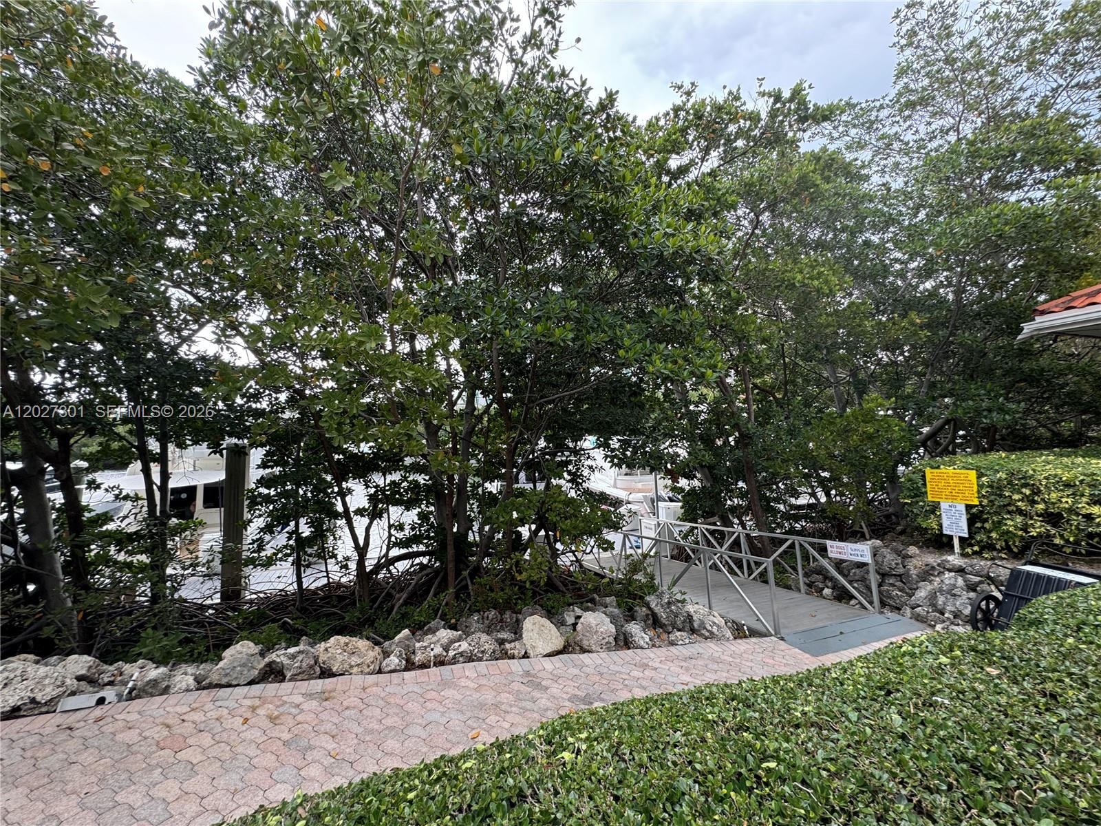 3500 Mystic Pointe Drive