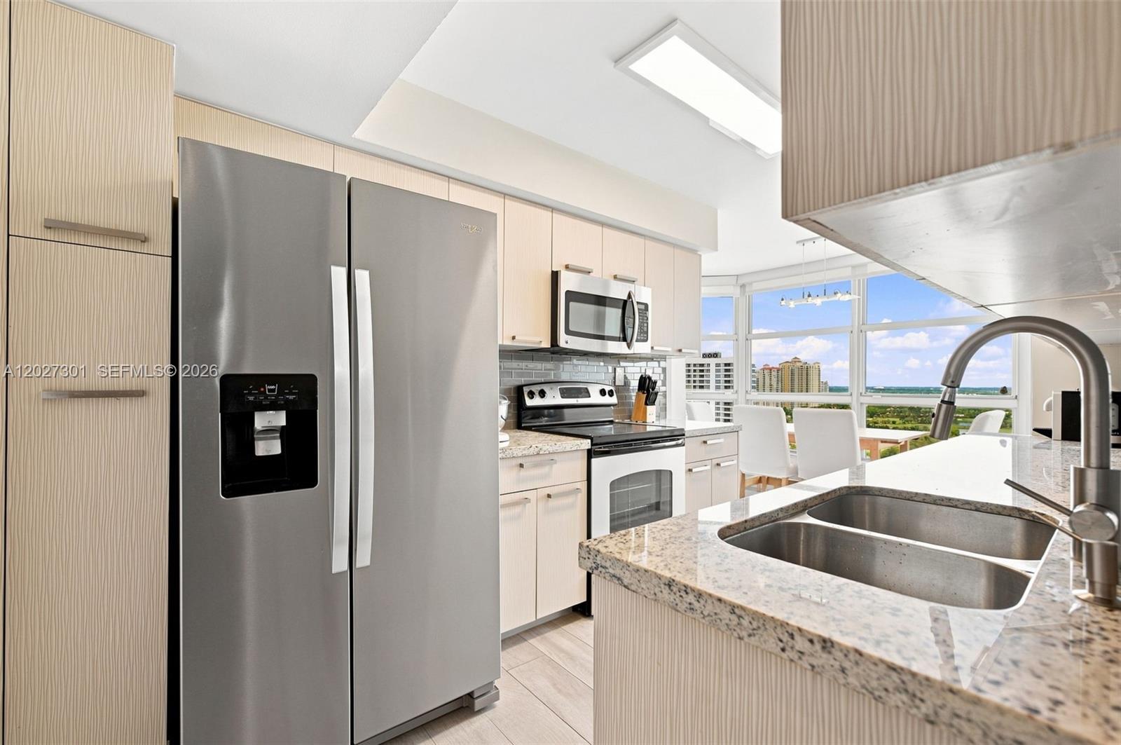 3500 Mystic Pointe Drive