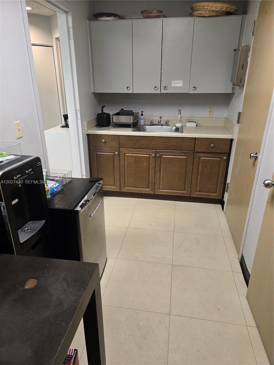 909 N Miami Beach Boulevard